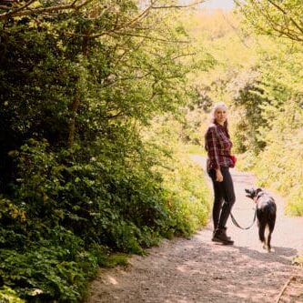 niki-bodie-walking-through-woods